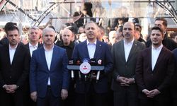 İçişleri Bakanı Yerlikaya bayram namazını Konya'da kıldı