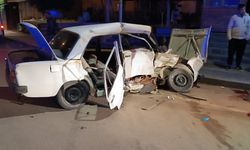 Serik'te otomobil hurdaya döndü… 1'i ağır 3 kişi yaralandı