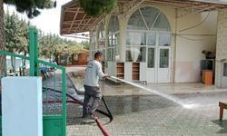 Bayram öncesi camilerde temizlik çalışmaları