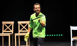 Erkan Kolçak Köstendil’den tek kişilik “12 Numaralı Adam” oyunu