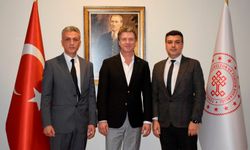 Antalya DOB'da Özgür Aslan dönemi başladı