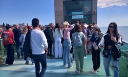 Antalya’da bir türlü düzelmeyen asansör isyan ettirdi