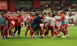 Antalyaspor, Samsun’u devirip rahatladı 2-1