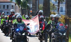 Bodrum'da polis ekipleri, kortej ile tur attı