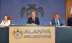 Alanya Belediye Başkanı Özçelik’ten borç açıklaması