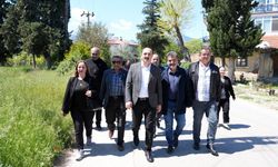 Antalya Konyaaltı Belediye Başkanı Cem Kotan Çakırlar'da bölge halkıyla buluştu