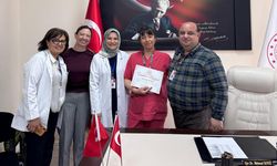 Manavgat'ta en fazla normal doğum yaptıran ebeye ödül verildi