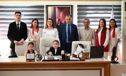 Gençler ve çocuklar mecliste buluştu
