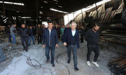 Kocagöz’den Kepez’de dükkanları yanan esnafa ziyaret