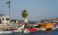 Mersin’de fırtına tehlike saçtı
