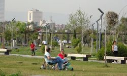 Mersin'de havalar ısınınca sahiller hareketlendi