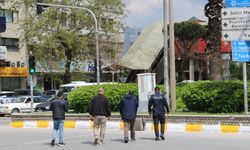 Minibüsten düşen valiz, ekipleri harekete geçirdi