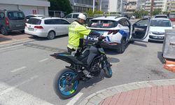 Plakasız motosiklet sürücüsünün son ihlali pahalıya mal oldu
