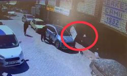 Mersin’de sürücü içindeyken aracın üzerine fayans düştü