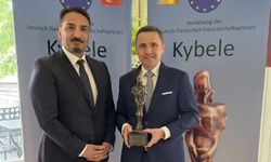 Türkiye dostu Alman turizmciye onur ödülü