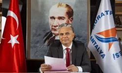 Muratpaşa Belediye Başkanı Ümit Uysal’ın çıkışı dikkat çekti; “Ufak bir derinliğiniz olsun, zeka küpleri”