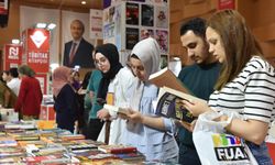 Ünlü yazarlar Kepez Kitap Fuarı'na övgü yağdırdı