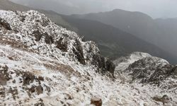 Antalya şaşkına döndü! Yaz ortasında kar yağdı