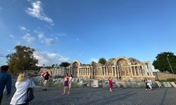 ‘Bütün Toplumların Ülkesi’ anlamına gelen Pamphylia’nın en canlı örneği Side Antik Kenti oldu