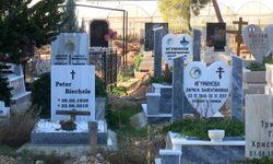 Antalya'da mezarlıklarda defnedilen gayrimüslim sayısında artış var