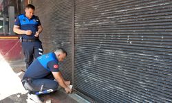 Alanya’da barlar tek tek denetleniyor, kurala uymayanlar mühürleniyor