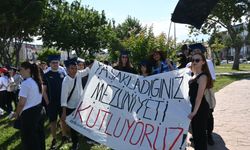 Rektörlüğün yapamadığını CHP yaptı! CHP Akdeniz Üniversitesi öğrencilerini mezun etti