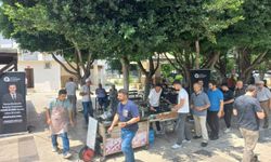Antalya’da Ferdi Zeyrek için lokma dağıtıldı