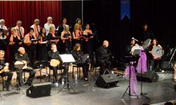 Antalya'da 'Türkü Türkü Türkiye'm' konserinde duygusal anlar