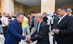 Başkan Böcek’ten bayramlaşma! Birlik ve kardeşlik mesajı verdi