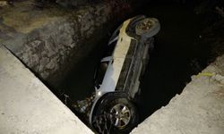 Antalya’da facia gibi kaza, kanala düşen otomobildeki iki kişi boğuldu