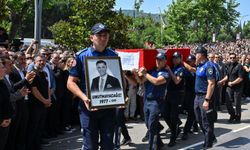 Başkan Kara, Manisa Büyükşehir Belediye Başkanı Ferdi Zeyrek’in cenazesine katıldı
