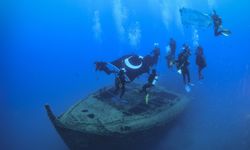 Dalış ayında Kemer'in su altı güzellikleri gözler önüne serildi