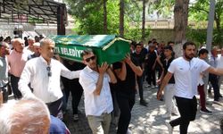 Kemer yolunda kaza geçiren genç toprağa verildi