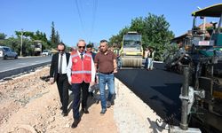 Kepez Belediyesi’nden bayram hediyesi! Zeytin Dalı Caddesi’ne sıcak asfalt çalışması