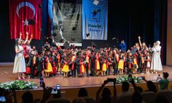 Manavgat Belediyesi kreşlerinden renkli mezuniyet töreni