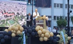 Antalya’nın köklü okulu yeni mezunlarını verdi