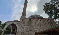 Antalya’nın en önemli tarihi cami, bakımsızlığın kıskacında