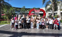 MÜSİAD Antalya'dan çocuklara karne şenliği