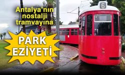 Antalya’nın nostalji tramvayına park eziyeti