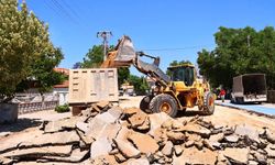 Tavas’ta alt yapı ve üst yapı yenileme çalışmaları hız kesmeden sürüyor