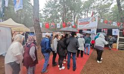 Yağmur Antalyalıları durdurmadı! Festivalde tarhana izdihamı