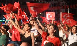 Antalya'da 15 Temmuz anma töreni düzenlendi... Antalya’da binlerce vatandaş demokrasi nöbeti tuttu