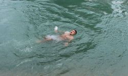 Adana yanıyor, sulama kanalları doluyor