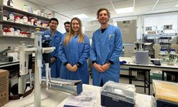 ALKÜ'lü bilim insanı Parkinson için Oxford'da