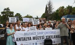 Antalya Müzesi'nin yıkım kararı çıktı... Vatandaşlar müze önünde direniş nöbetine başladı