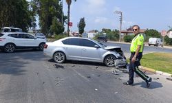 Arabasını kenara çekerek babaları için ağlayan çocukları sakinleştirdi