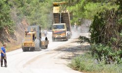 Kumluca Belediyesi^’nden konforlu ve güvenli ulaşım için asfaltlama çalışmaları
