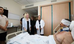 Rektör Özkan, aslan saldırısına uğrayan Süleyman Kır’ı ziyaret etti