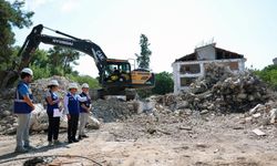 Başkan Aras, Huzurevi yenileme çalışmalarını inceledi