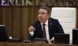 Başkan Böcek cezaevinden yol arkadaşlarına hasretle seslendi